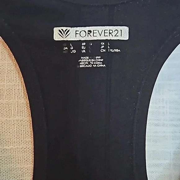 FOREVER 21 TANK - Picture 2 of 8